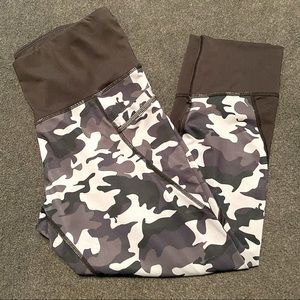 Active Lfe camo leggings